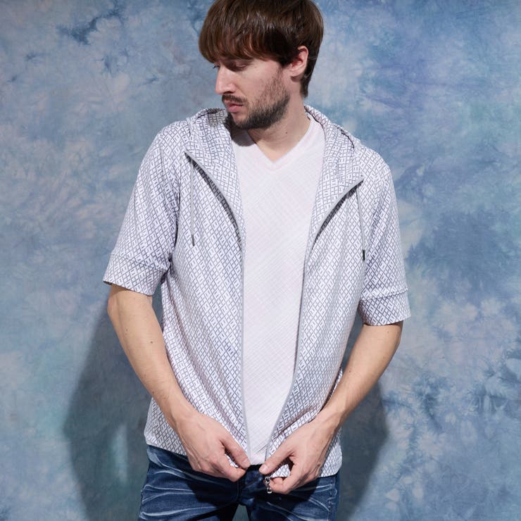 09ホワイト | ジオメトリックプリント5分袖フードパーカー | NICOLE