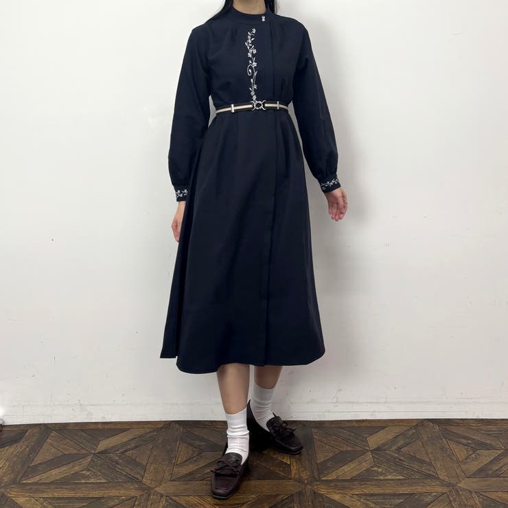 67ネイビー | オリエンタル刺繍ワンピース | NICOLE