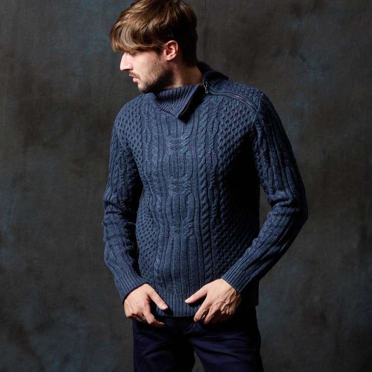 67ネイビー | ケーブル編み衿ファスナータートルネックニット | NICOLE