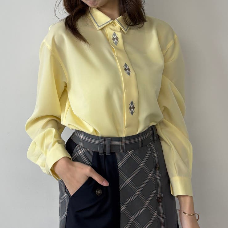 20イエロー | 比翼刺繍ブラウス | NICOLE