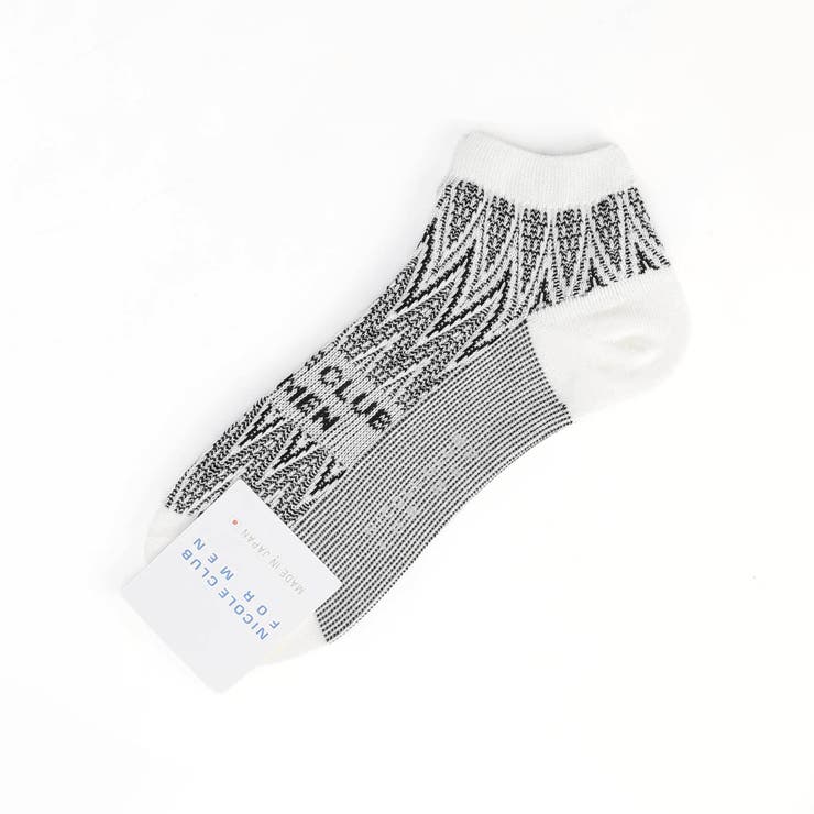 09ホワイト | シェブロン×ロゴ ショートソックス(日本製) | NICOLE