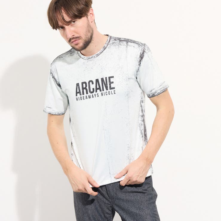 09ホワイト | ハケメ×ロゴ柄半袖Tシャツ | NICOLE