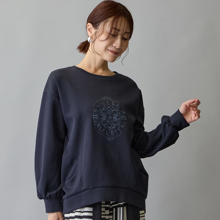 67ネイビー | モチーフ刺繍入りダンボールプルオーバー | NICOLE