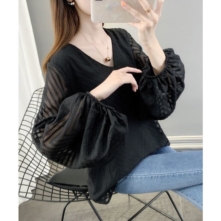 ブラック | シアーVネックバルーンスリーブブラウス | NinaetLina