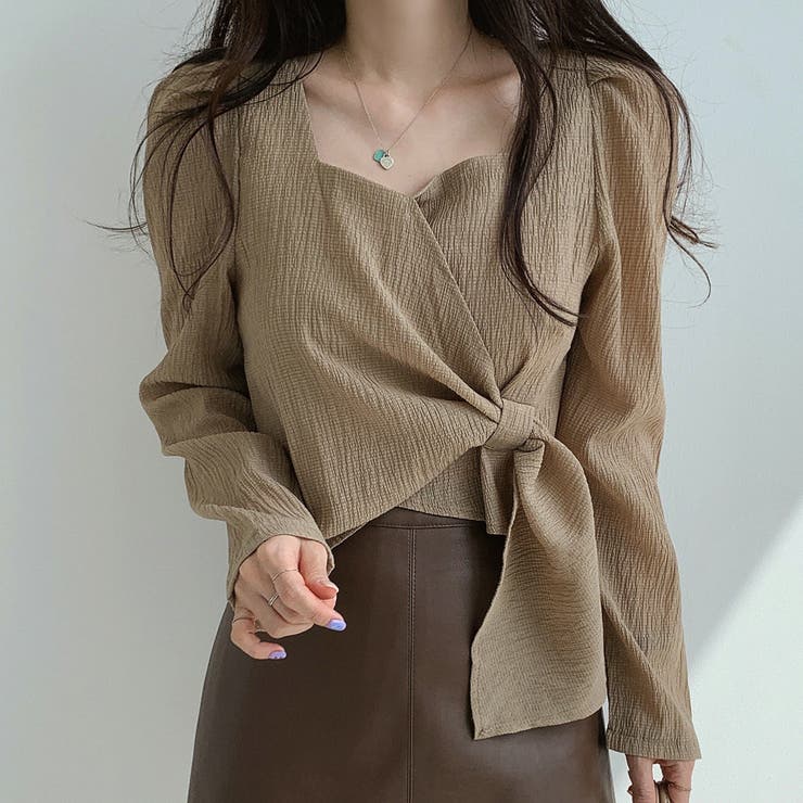 ベージュ | スクエアネック楊柳長袖ブラウス レディース トップス | NinaetLina