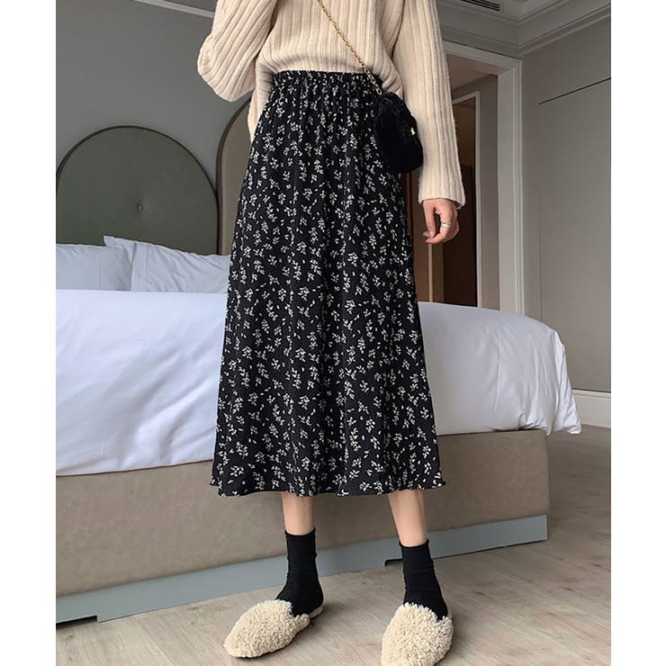 ブラック | 小花柄 フレアスカート Aラインスカート | NinaetLina