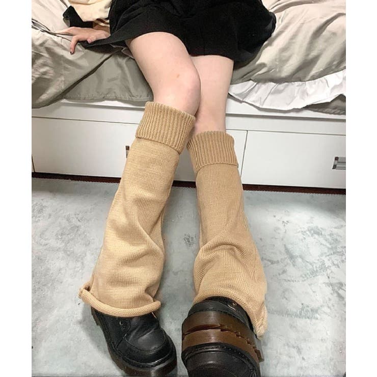 ベージュ