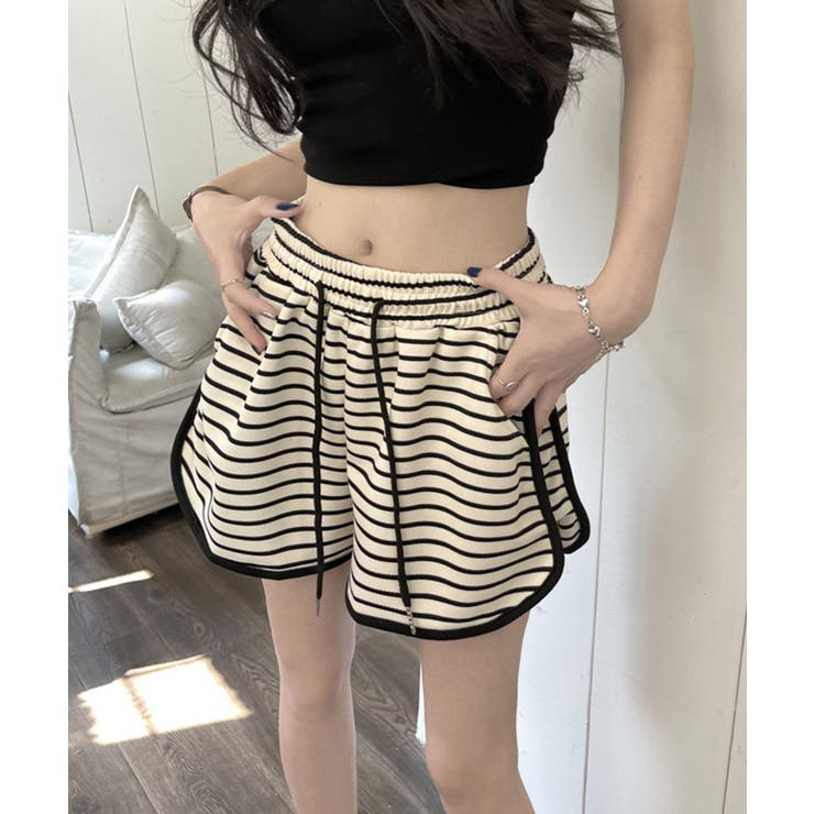 ベージュ | ボーダー柄 スポーツ ショートパンツ | NinaetLina