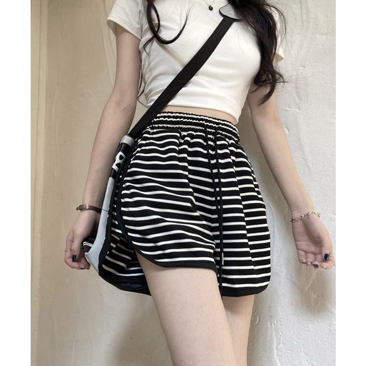 ブラック | ボーダー柄 スポーツ ショートパンツ | NinaetLina