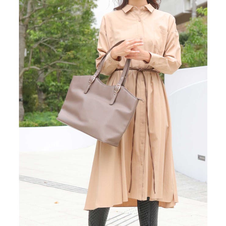 お洋服15〜20＋新品バッグ セール】 【A4サイズ収納可】フラワーパーツ合皮トートバッグ