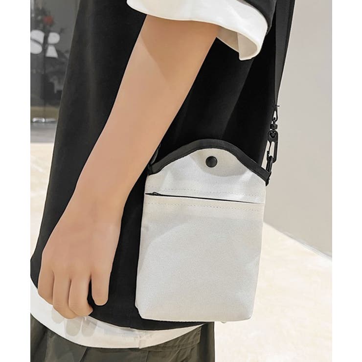 上品シック 型押しネオプレン★MIMCO★スマホクロスボディバッグ 上品シック 型押しネオプレン☆MIMCO☆スマホクロスボディバッグ