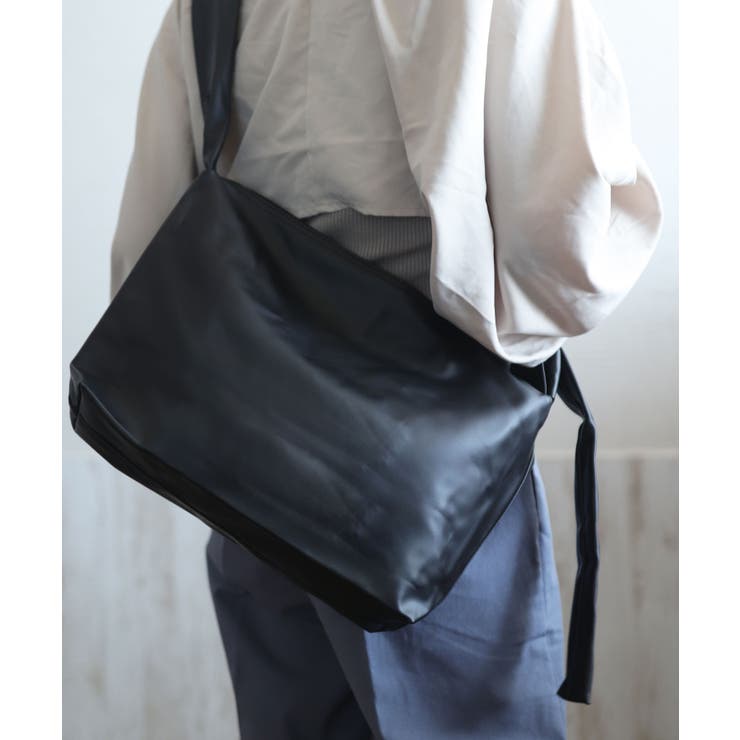4月末頃のお届け 【シンプルだけど、どこか特別】巾着バッグ