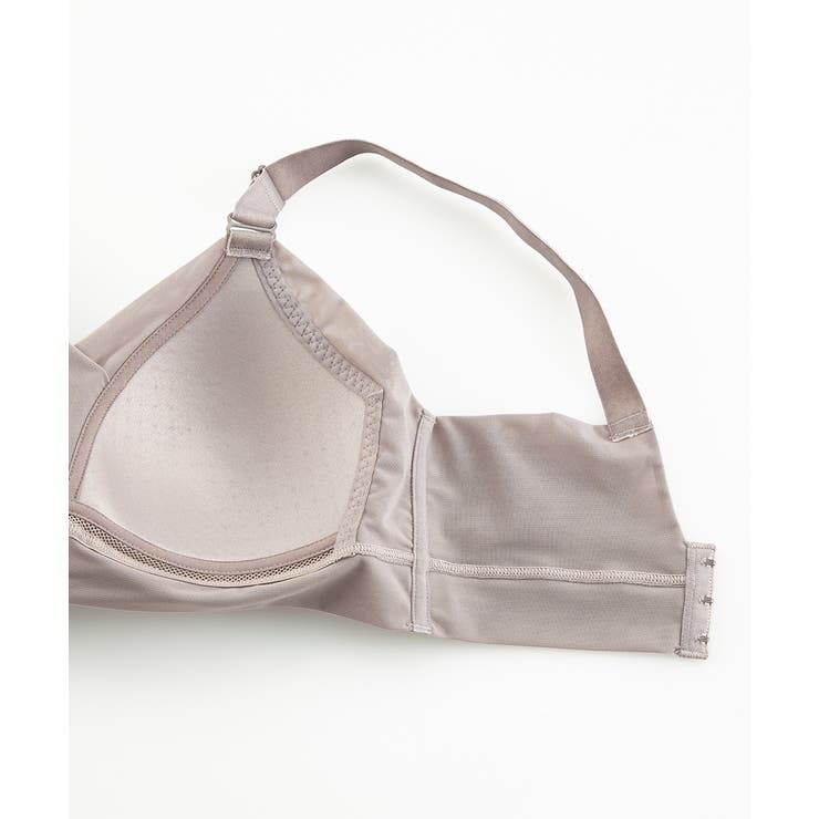 伸び伸びノンワイヤーフルカップ穴あきシームレスブラジャー（脇