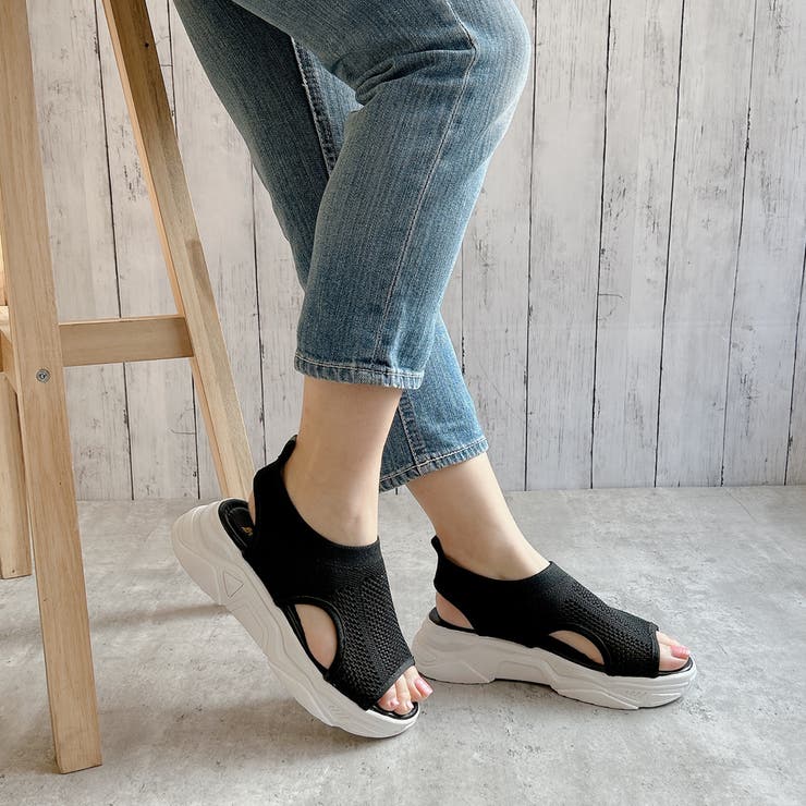 メッシュ素材 ブラック スポーツサンダル ボリュームソールメッシュ素材スポーツサンダル[品番：NOVS0003302