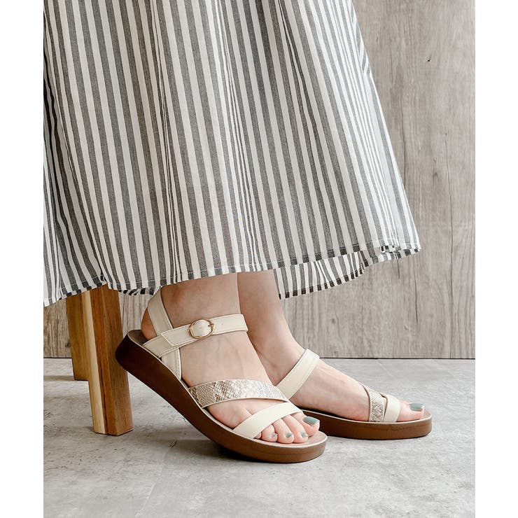 アイボリー | アシメデザインメニーストラップサンダル | Noubel Voug Relax