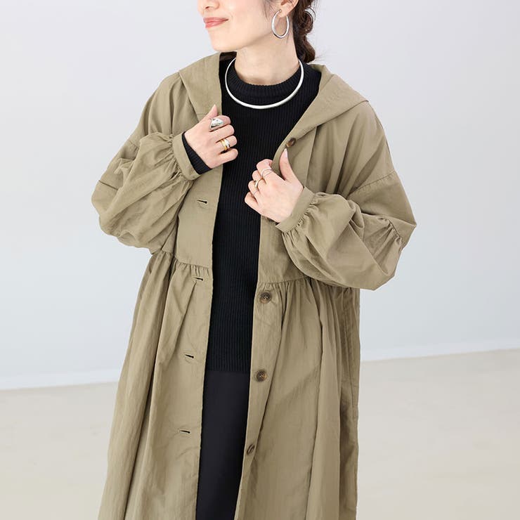 ナイロンギャザー切替フードロングブルゾン[品番：FNYW0003575]｜FUNNY