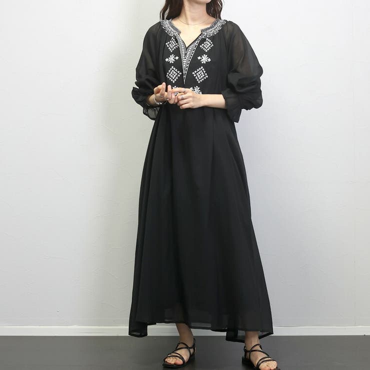 綿ボイル刺繍ロングワンピース