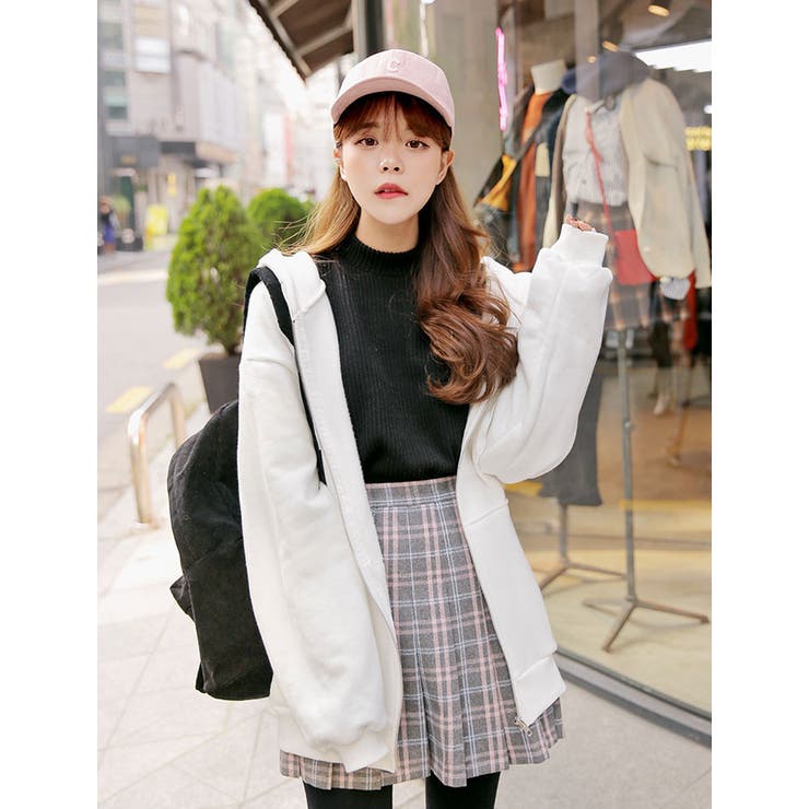 Malbon プリーツスカート×ロゴトップス コーデ完成品 ⛳ 韓国風 人気✨ Malbon Golf（マルボンゴルフ）の「MALBON GOLF LOGO SKIRT ロゴ