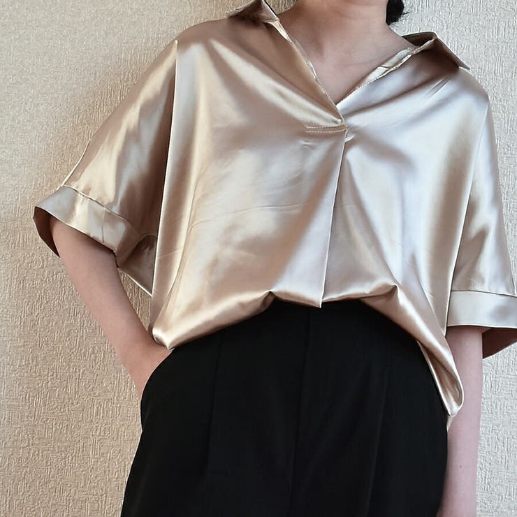 ★新品タグ付き★ MACHATT メタリックパフブラウス　ゴールド メタリックカラーブラウス オーバーサイズ ゴールド[品番：XL000002019