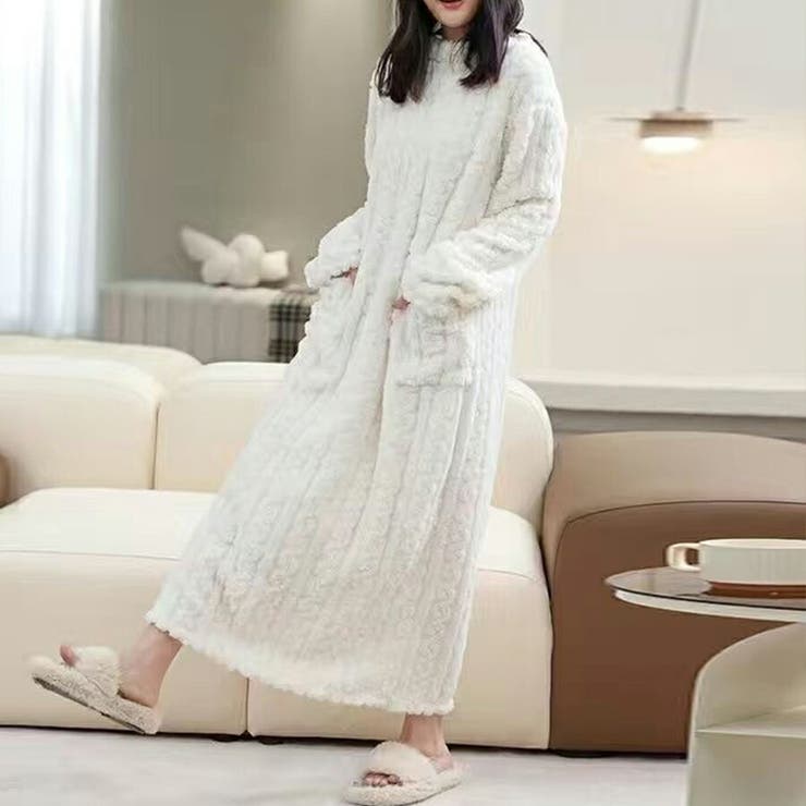 ホワイト | まるで着る毛布もこもこルームウェアワンピース ゆったり ふわふわ | SLENDER