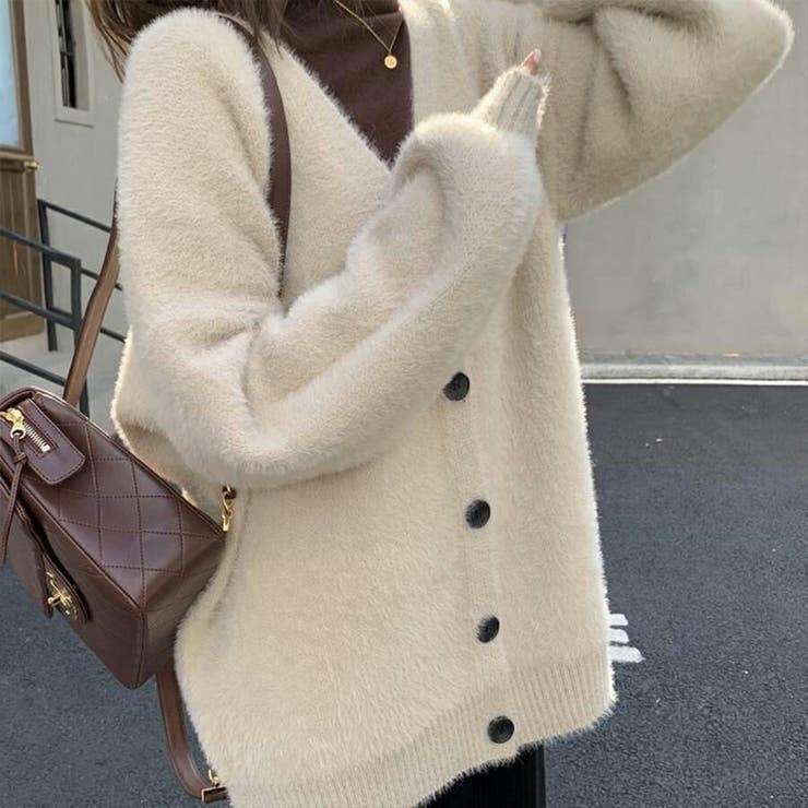 ベージュ