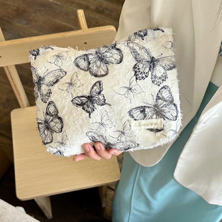 ブラック | バタフライ柄マルチポーチ 化粧品収納 メイク道具 | SLENDER