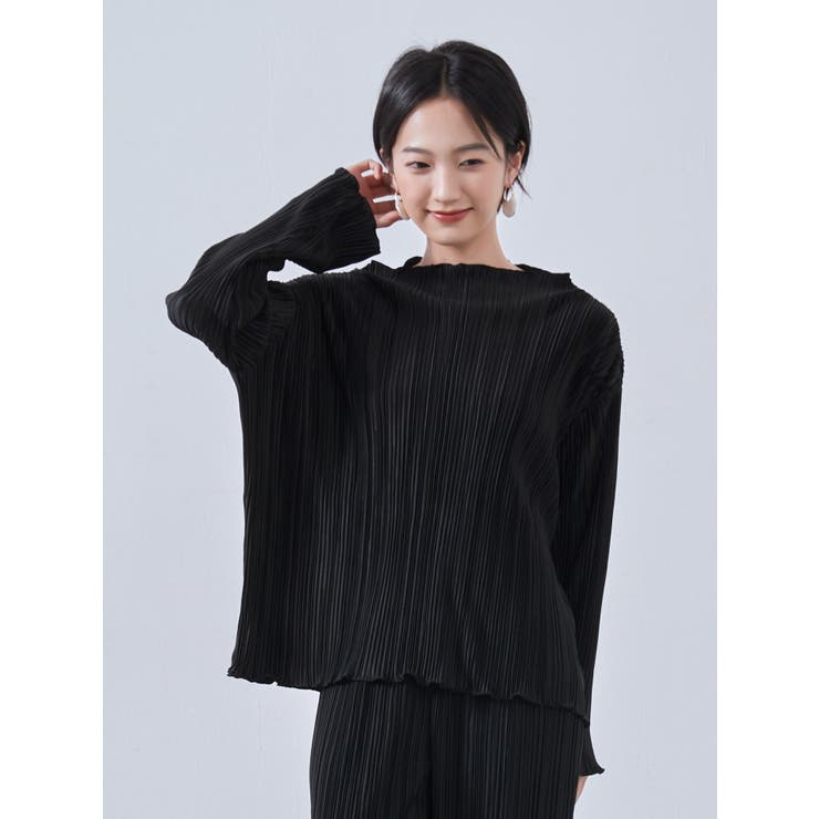 BLACK | プリーツ加工カットソー長袖プルオーバーボートネックトップス | On One's Own
