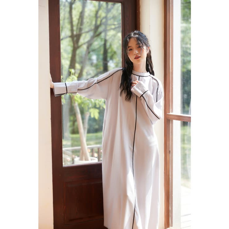 パイピングシャドーストライプAラインワンピース長袖ロング丈 | On One's Own | 詳細画像3 