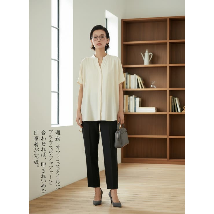 BLACK | センタープレススラックススリムテーパードパンツオフィスカジュアルウエストゴム | On One's Own