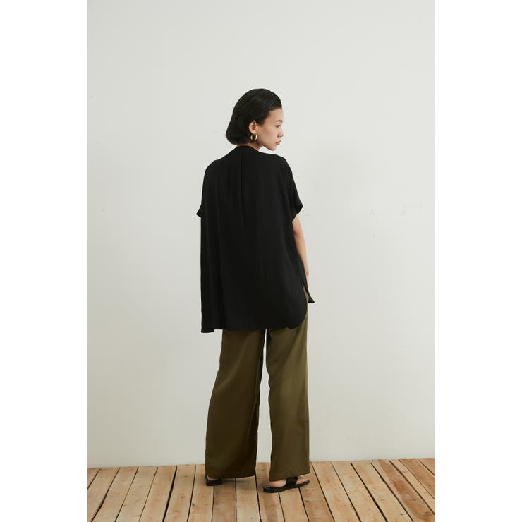 シンプルVネック半袖チュニックブラウス体型カバーとろみレーヨンきれいめトップス | On One's Own | 詳細画像15 