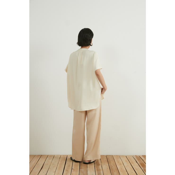 シンプルVネック半袖チュニックブラウス体型カバーとろみレーヨンきれいめトップス | On One's Own | 詳細画像14 