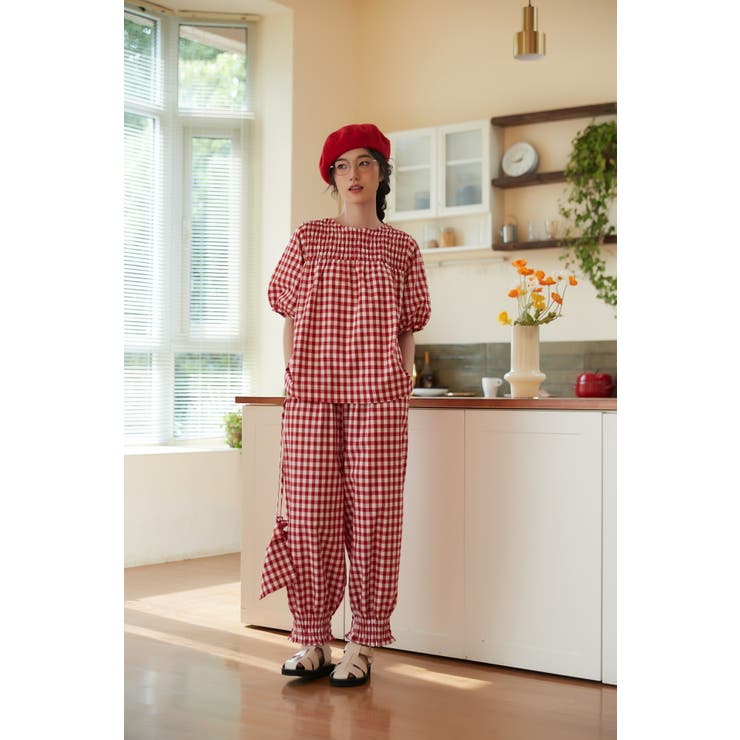 ギンガムチェックスモッキング刺繍半袖ギャザーブラウスセットアップ対応 | On One's Own | 詳細画像2 