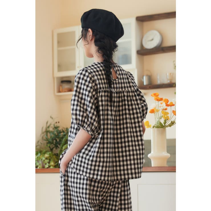 ギンガムチェックスモッキング刺繍半袖ギャザーブラウスセットアップ対応 | On One's Own | 詳細画像12 