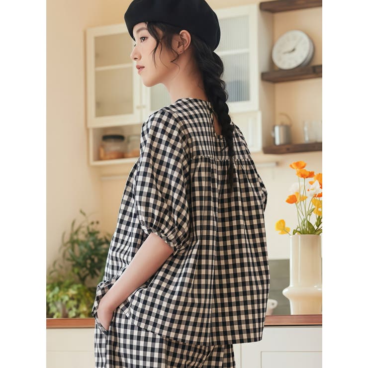 ギンガムチェックスモッキング刺繍半袖ギャザーブラウスセットアップ対応 | On One's Own | 詳細画像15 