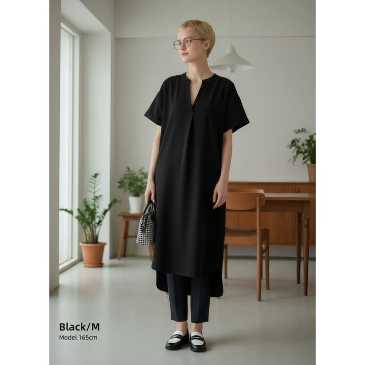 BLACK/ブラック | スキッパーカラー半袖裾スリットワンピース飾りボタン | On One's Own