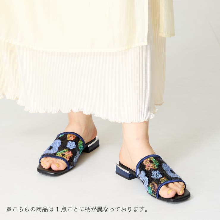 ネイビー