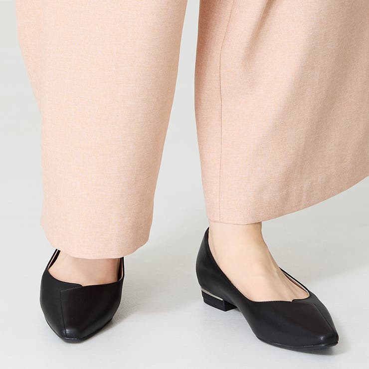 アシンメトリービジューフラットパンプス