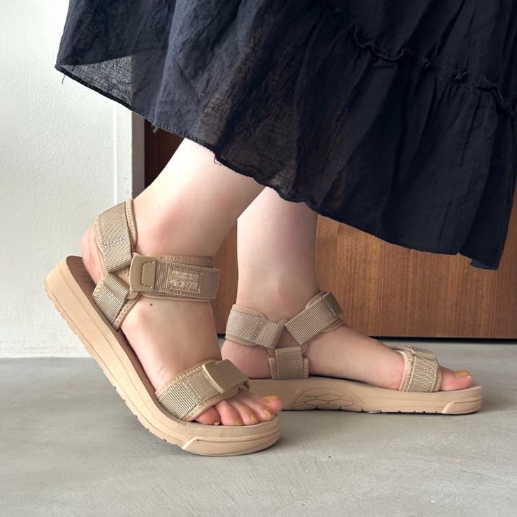 新品　サンローラン♡　オピウム　サンダル オピウム サンダル（ブラック／パテントレザー＆ブラックメタル