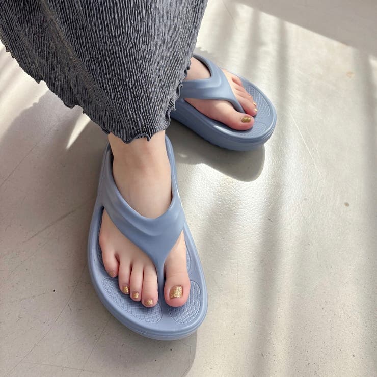 ブルー