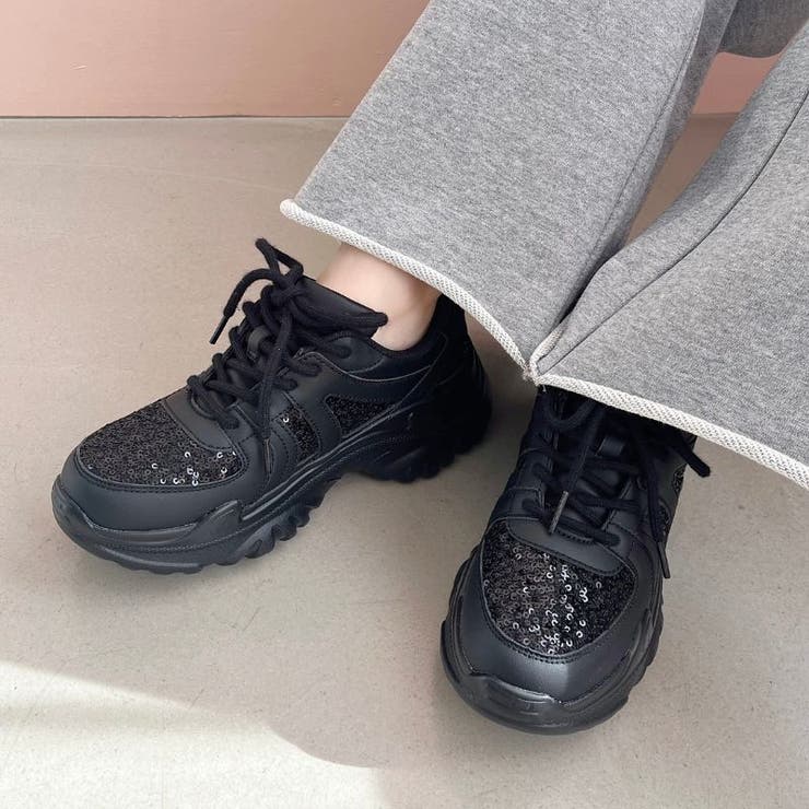 ブラック