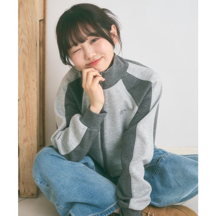 ヘムシャープ ダブルジップ クロップド トラックジャケット[品番