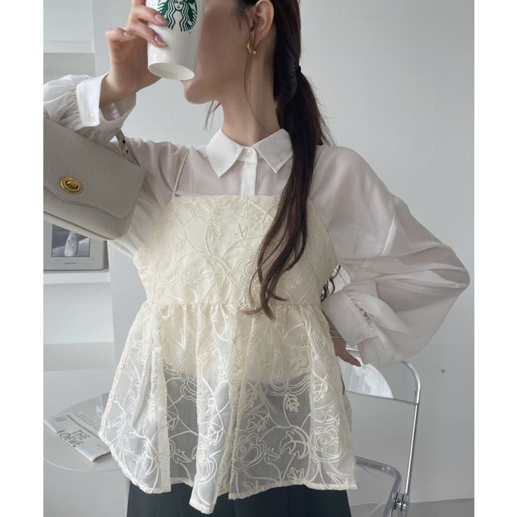 【新品未使用タグ付き】Chesty フラワー　ベスト 花柄 刺繍　ペプラム 新品未使用タグ付き】Chesty フラワー ベスト 花柄 刺繍