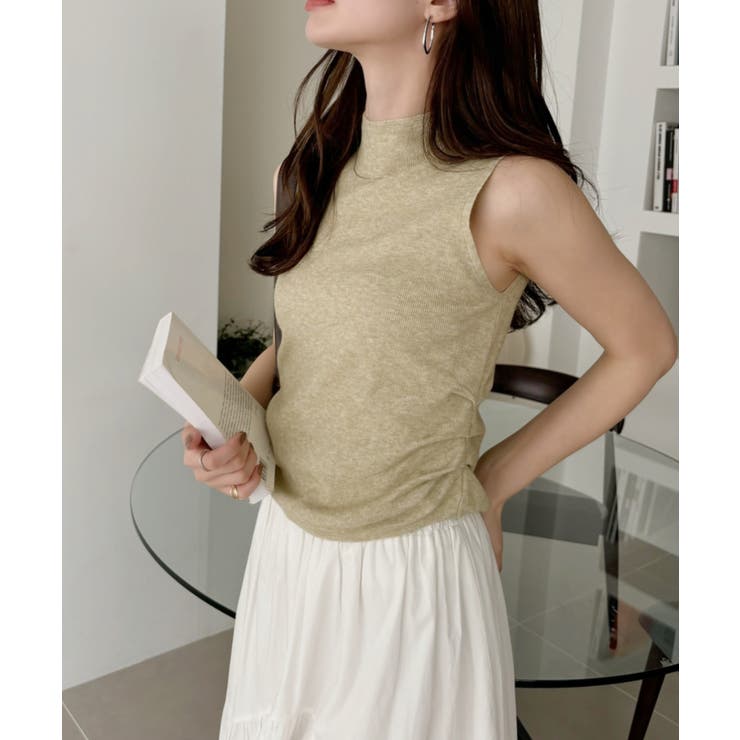 SLOANE ベージュ タートルネック ノースリーブニット新品未使用タグ付き KNIT