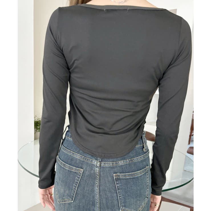 Uネック サイドギャザー シンプル長袖 Tシャツ | Ada. | 詳細画像29 