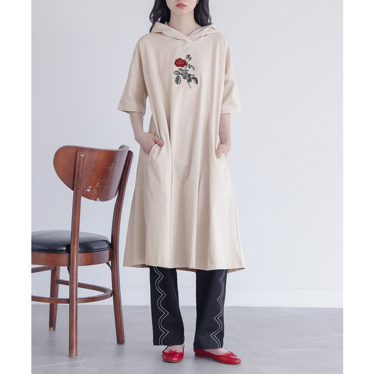 ベージュ | somari imagination冷感フラワー刺繍フードワンピース  | osharewalker