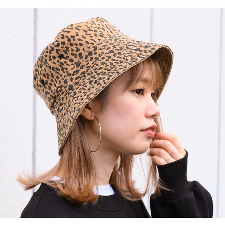 バケハ　リバーシブル　黒×柄　韓国　アウトドア　帽子