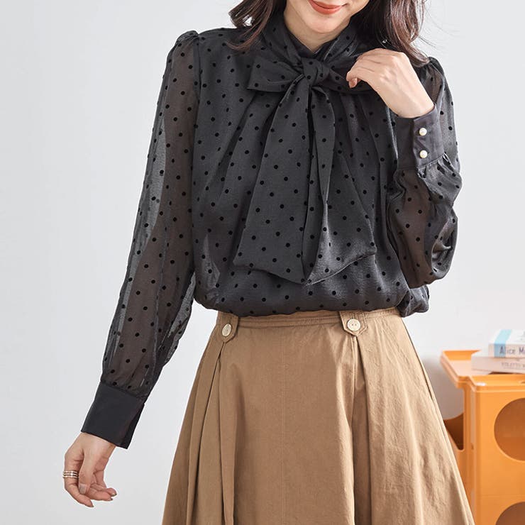 特別セーフ 45R 水玉模様の長袖ブラウス ♡美品♡ トップス