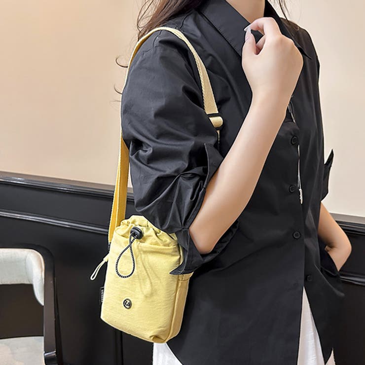 スクエアバッグ　ペットボトルカバー　大きなポーチ　ハンドメイド ショルダーバッグ ペットボトルホルダー ポーチ[品番