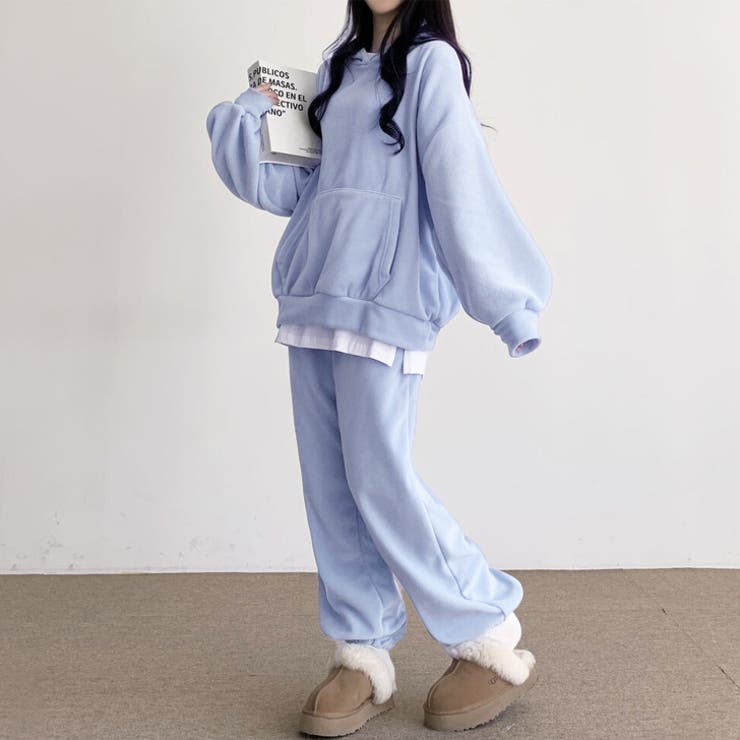 ライトブルー