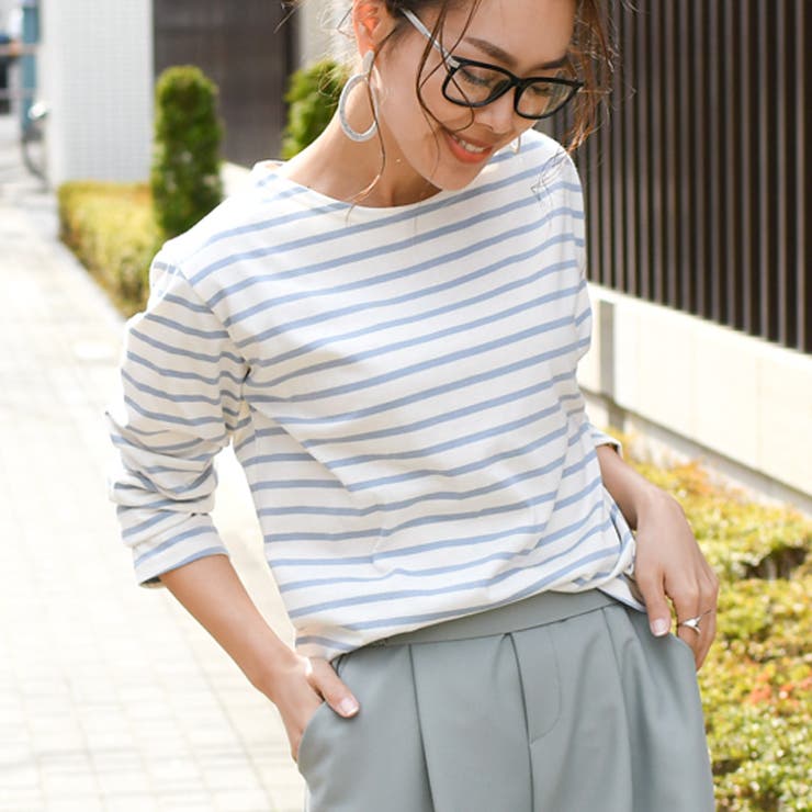 ライトブルー